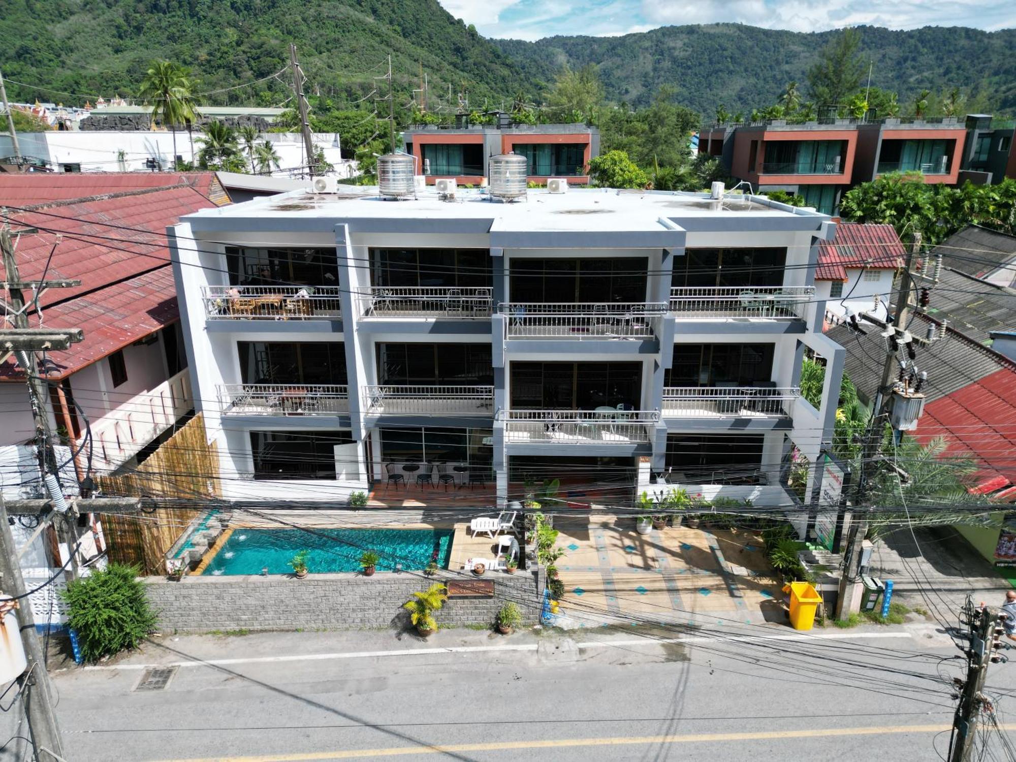 Deng'S Kamala Beach Guesthouse Exterior foto